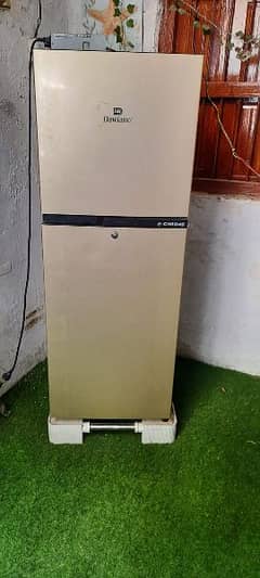 9149WB e-Chrome Mettalic Gold
Double Door Refrigerator