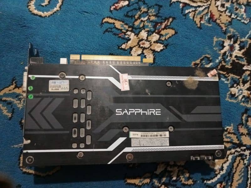 sapphire and redeon nitro 4 GB graphic card ddr5 1