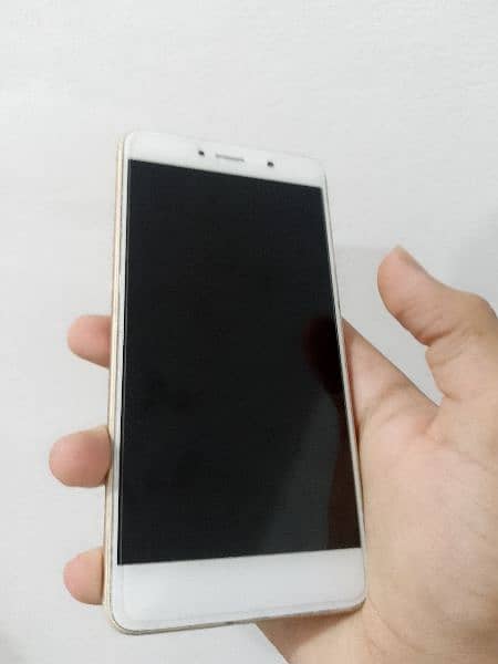 Huawei y7 2016 [2gb ram + 16gb rom] 2