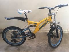 Bycycle for urgent sale, with rear gears and jumpers