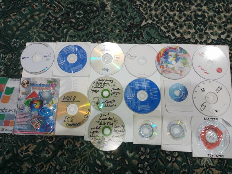 DVD Player, Mouse, Windows, Utilities, drivers & Office Software CDs 5