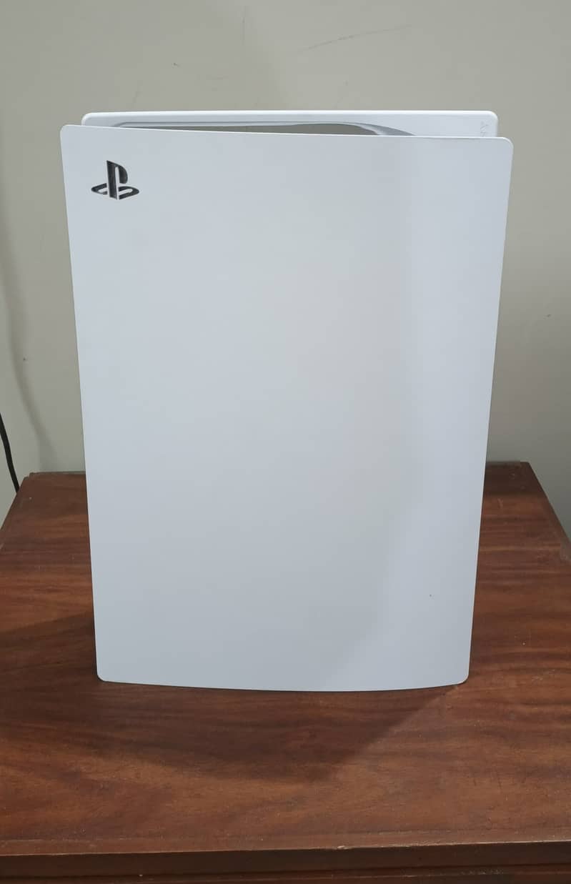 PS5 | 1TB | Disc Edition | 2 Controllers | Box Packed 3