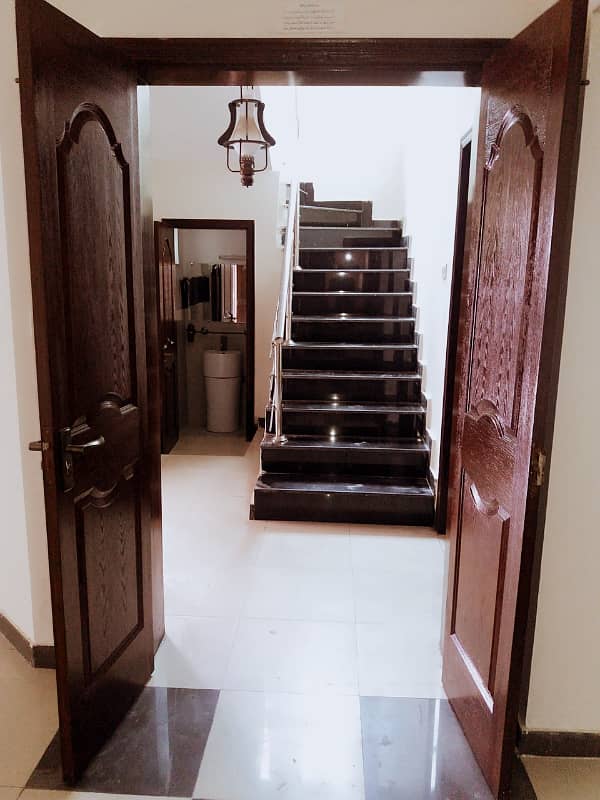 12 Marla 4 Bed House For Sale In Askari 11 Lahore. 14