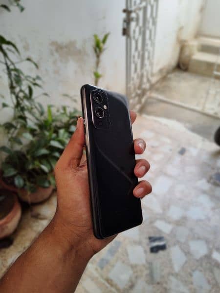 OnePlus 9 5g {Sim nhi chale gi} 1