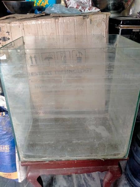 box size aquarium for sale in reasonable price all ok only aquarium 1