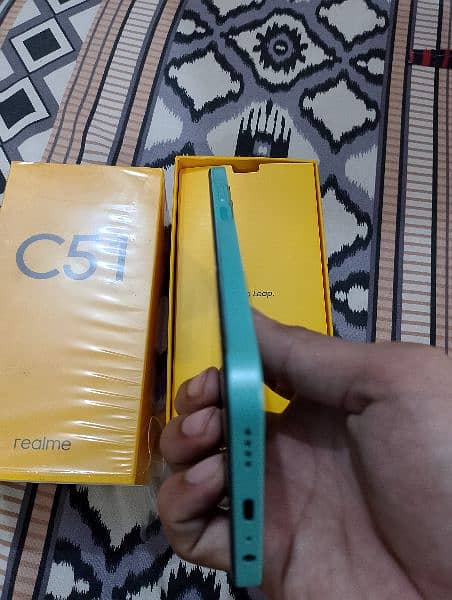 realme C51 3