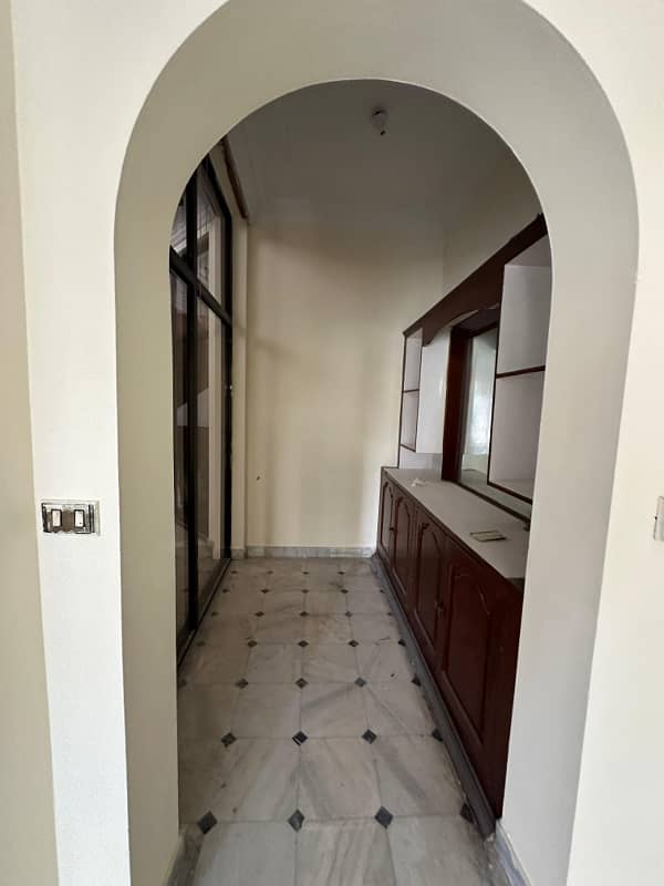 Spacious 2 kanal triple story house for rent 17