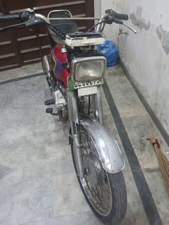 selling Honda 125