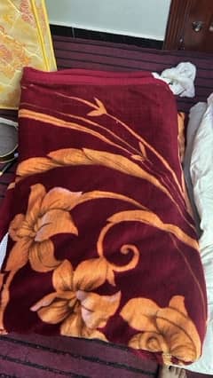 2 Type Double Blanket URGENT Sale