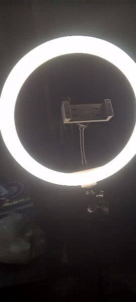 RING LIGHT FOR SELL WITH BOX AND STAND 10