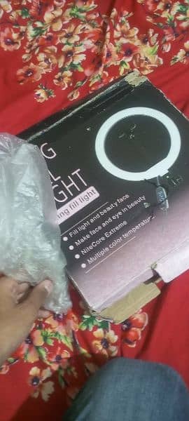 RING LIGHT FOR SELL WITH BOX AND STAND 14