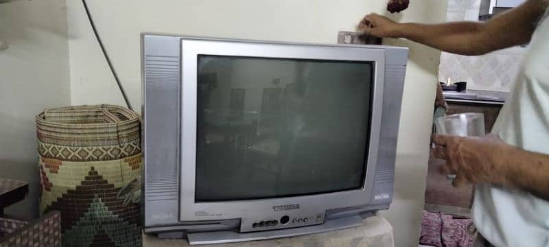 24 inch television 2