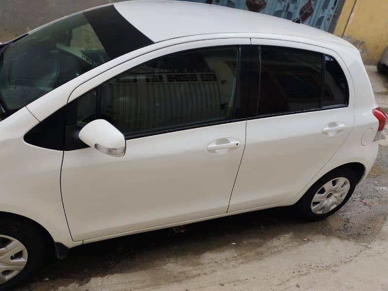 Toyota Vitz 2008/12 Sindh Registered 5