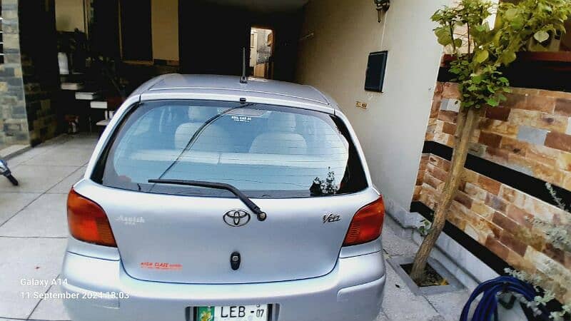 Toyota Vitz 2003 9