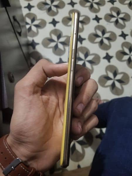 Oppo f19s 16,256 non PTA 3