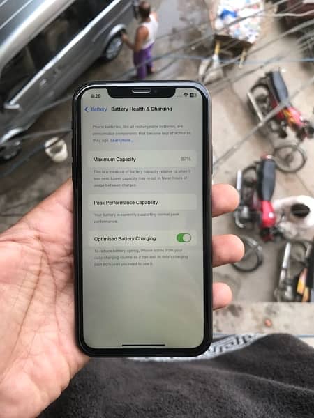 I phone xr jv 64gb water pack exchange possible 0