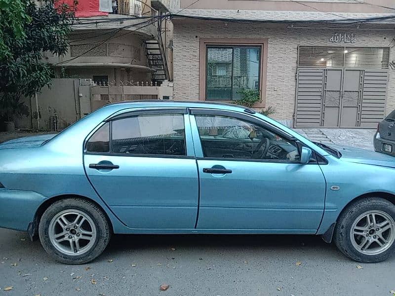 Mitsubishi Lancer 2005 11