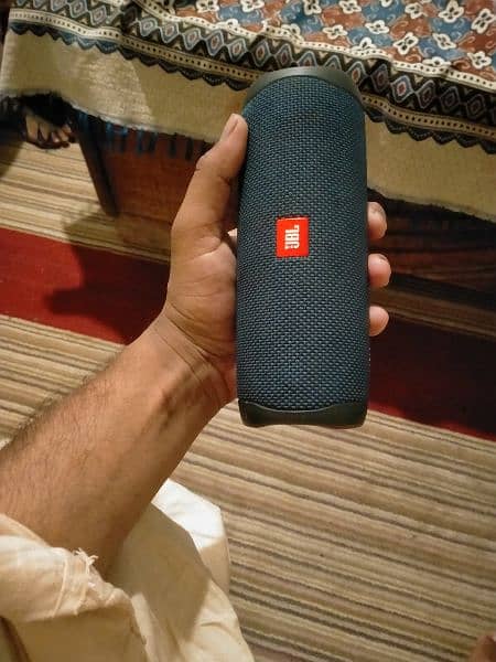 JBL original flip 5 Bluetooth speaker slightly used bought f 5