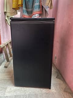 single door fridge