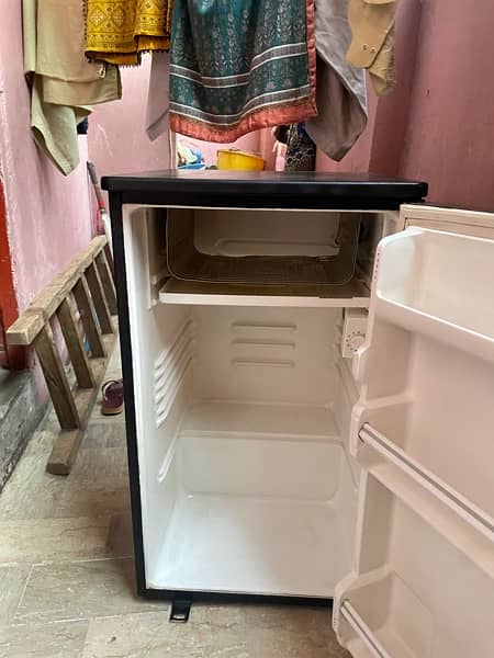 single door fridge 1