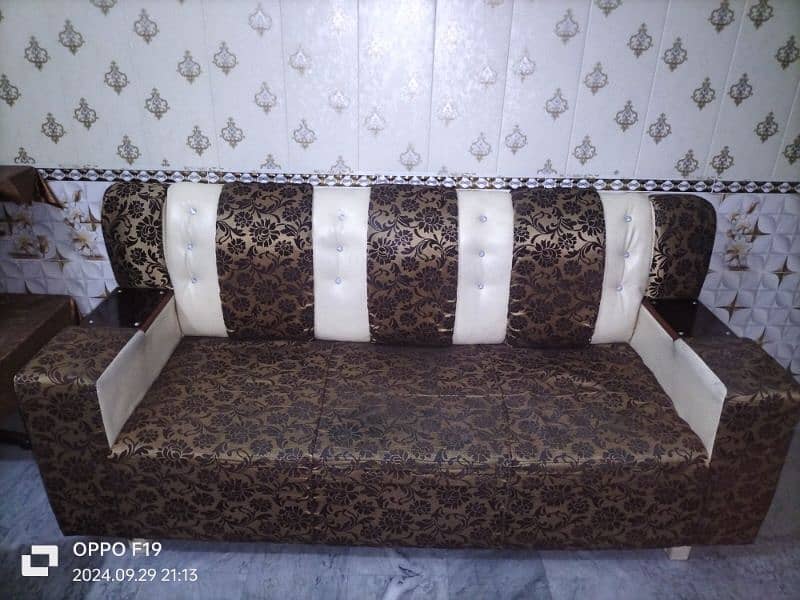 6 seater sofa with cushions 0