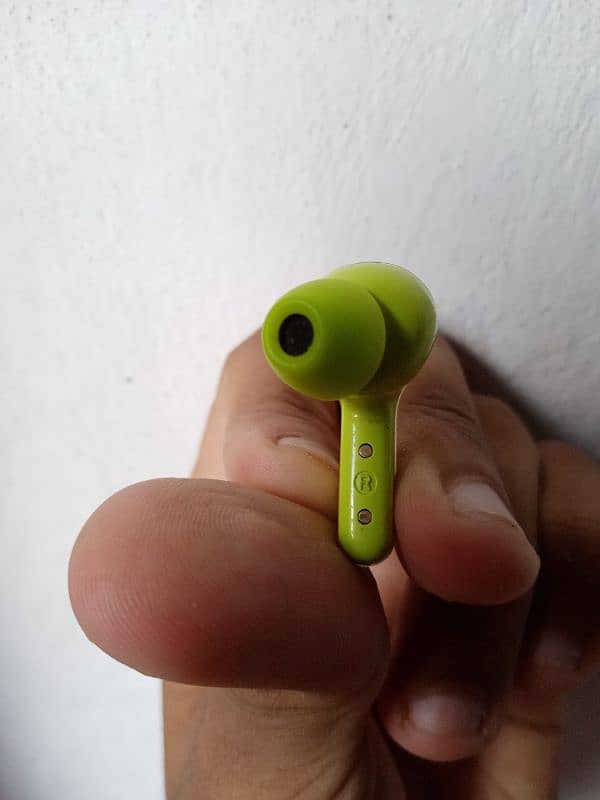 Air 39 Airpods GREEN COLOUR 4