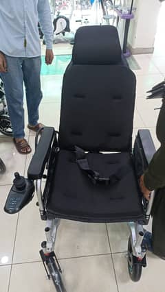 Electric wheelchair