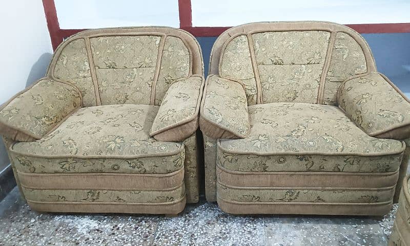 5 Seater sofa set in Good condition 1