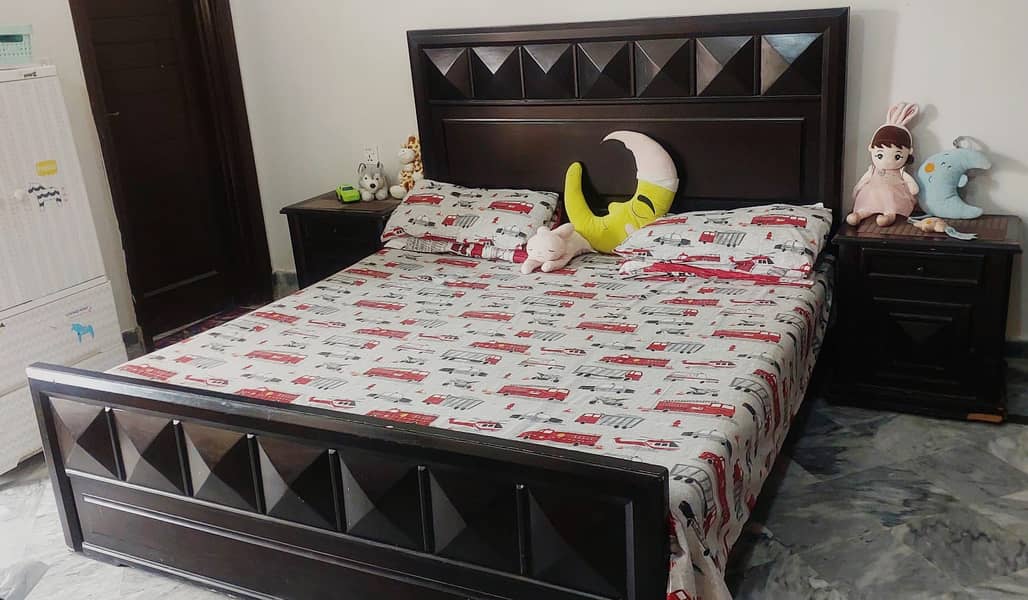 Double bed with side tables and mattress 1