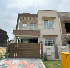 5 Marla Like Brand New Full House Available For Rent Bahria town phase 8 Rawalpindi