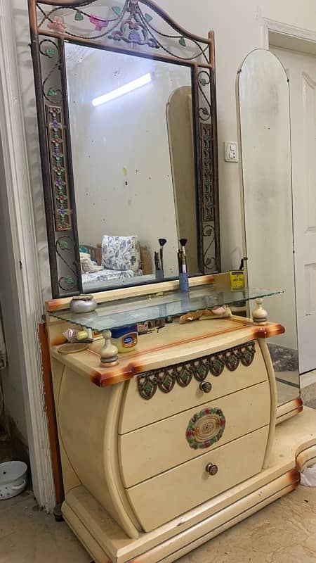 Dressing table 1