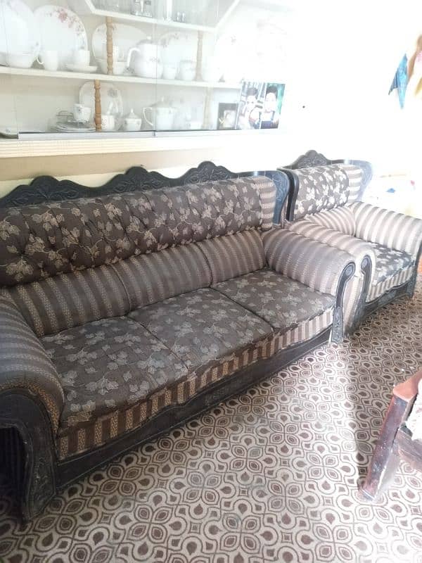 Bed, sofa Set, dressing table and 01 side table for sale 5