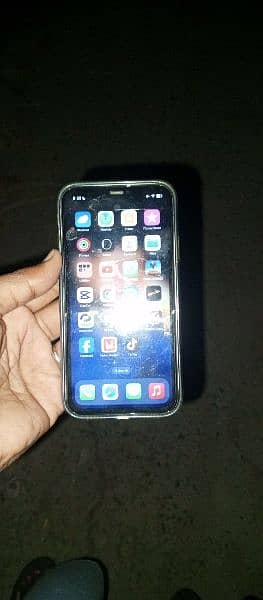 iphone 11 64gb urgent sale 8