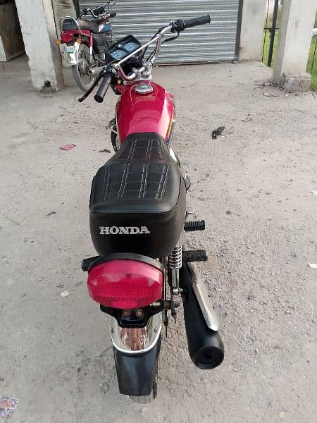 new condition bike Honda 125 2016/17 model number Lahore 3