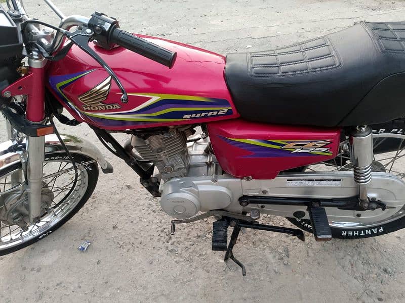 new condition bike Honda 125 2016/17 model number Lahore 4