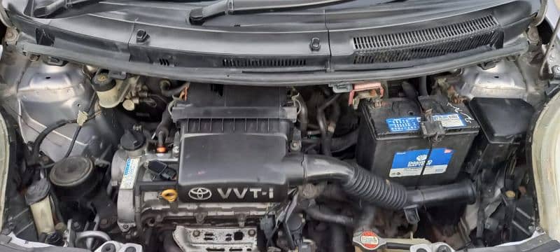 Toyota Vitz 2013 8