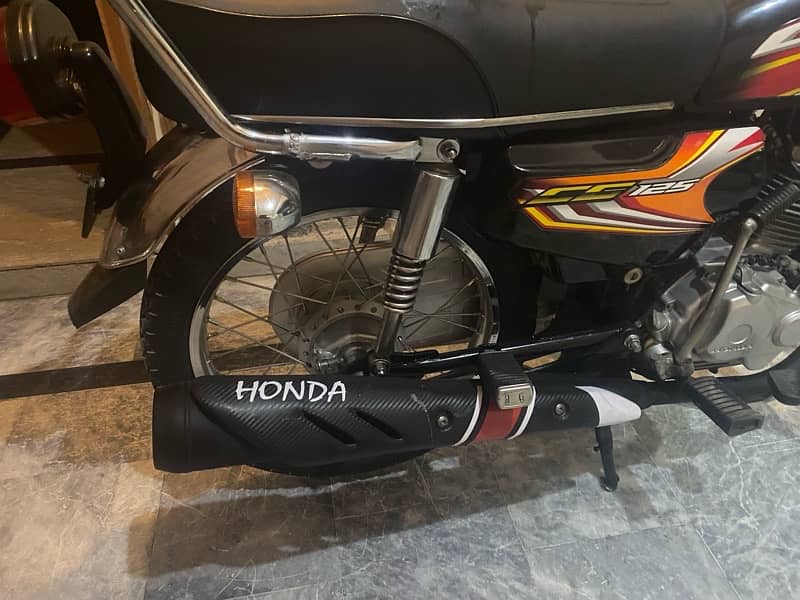 Honda CG125 2022 Black Color Total Geniune 5