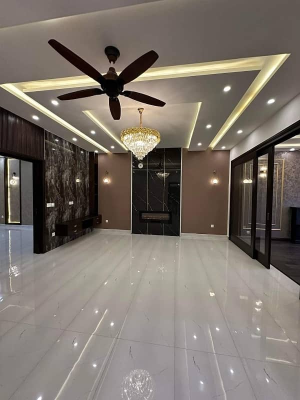 10 Marla Designer Lush Condition House Available For Rent Bahria town phase 8 Rawalpindi 13