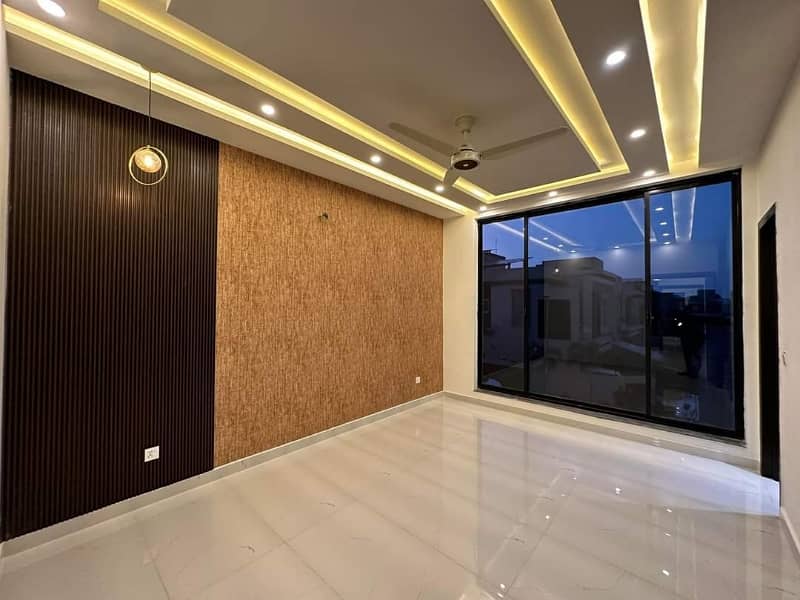 10 Marla Designer Lush Condition House Available For Rent Bahria town phase 8 Rawalpindi 17