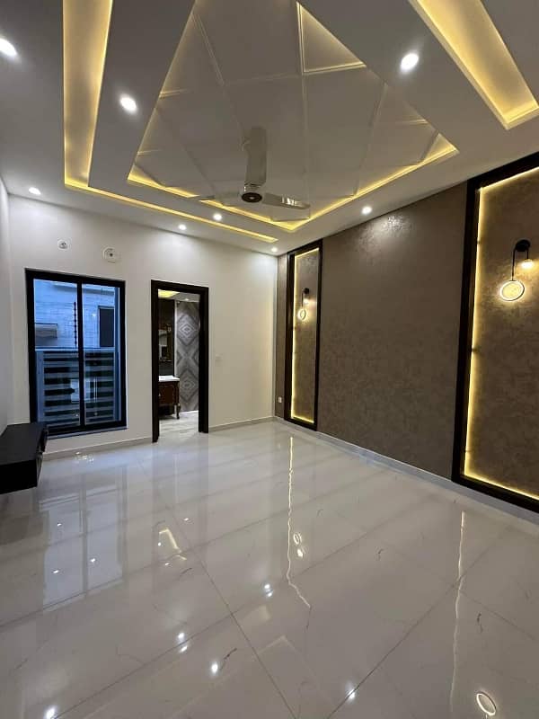 10 Marla Designer Lush Condition House Available For Rent Bahria town phase 8 Rawalpindi 20