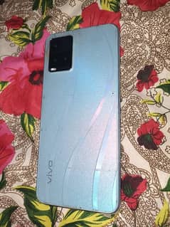 Vivo Y33s, 8/128, in very Good Condition