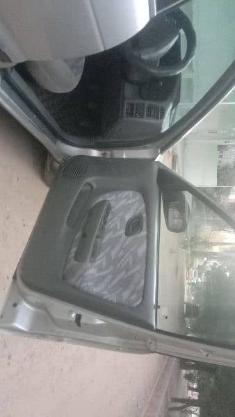 Suzuki Baleno 2004 5