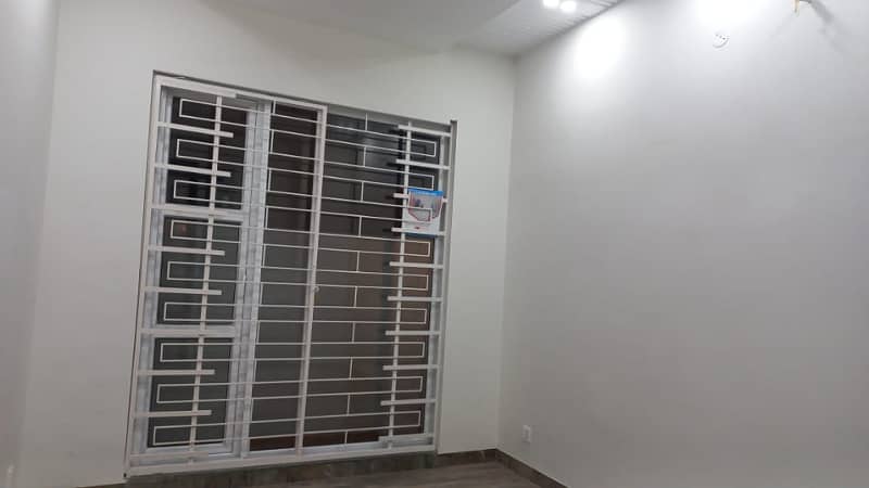 BRAND NEW 1 KANAL HOUSE FOR RENT IN BAHRIA TOWN LAHORE 3