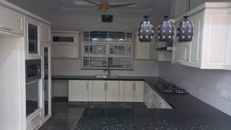 BRAND NEW 1 KANAL HOUSE FOR RENT IN BAHRIA TOWN LAHORE 5