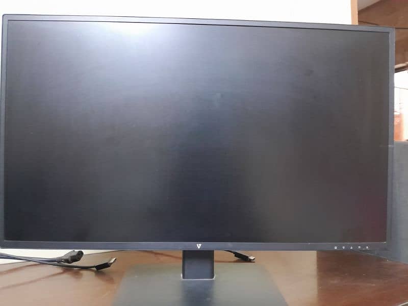 V7 LED 27 inch 1