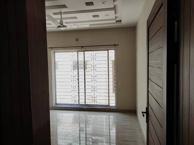 8 MARLA UPPER HOUSE FOR RENT IN BAHRIA TOWN LAHORE 14