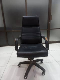 Executive Office Chair - Black - Rotatable