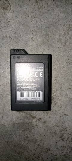 PSP ORIGINAL BATTERY AND ORIGINAL ACCESORIES