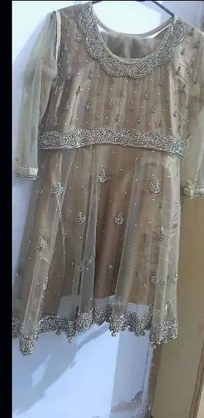 Medium size 36 inch froak 40 inch sharara bilkul new h 2