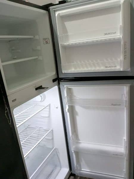 neat and clean fridge 2